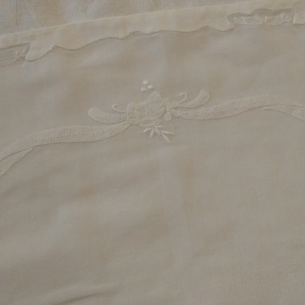 Set of 5 organdy linen handmade madeira white placemats vintage cottagecore
